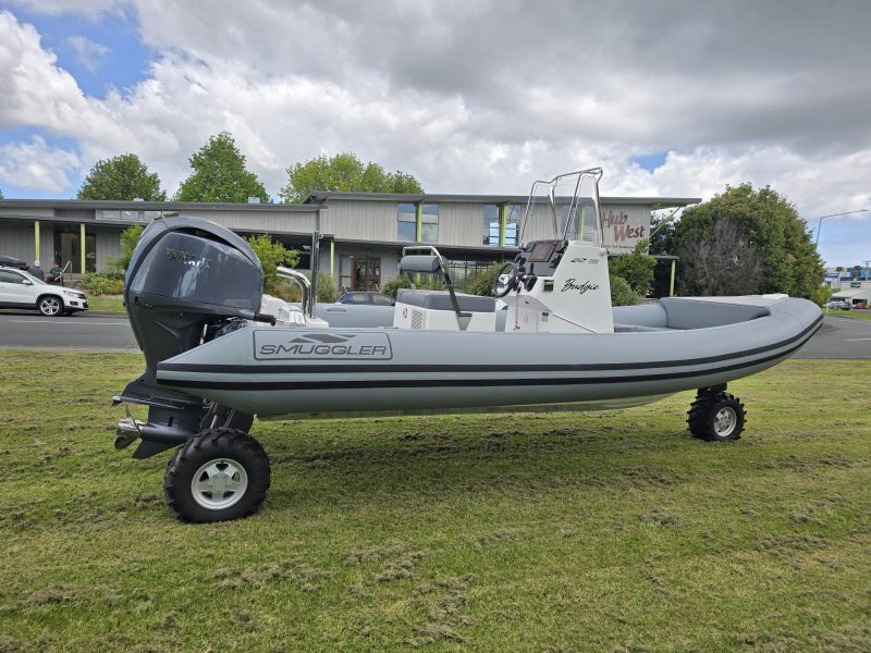 Smuggler Strata 700 Amphibious